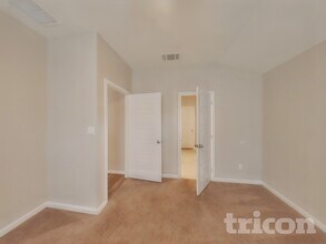 5907 Noah Pl in Saint Hedwig, TX - Building Photo - Building Photo