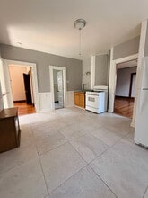 150 Franklin St, Unit Unit 1 in Framingham, MA - Building Photo - Building Photo