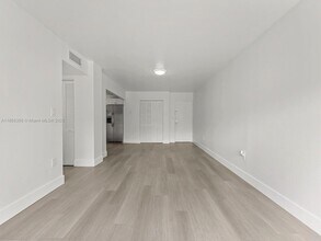 13870 SW 62nd St in Miami, FL - Building Photo - Building Photo