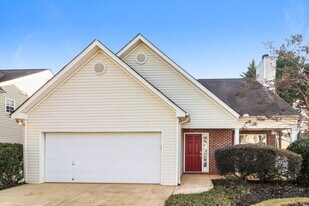 240 Greystone Cir in Hiram, GA - Building Photo