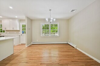 17 Silver Lakes Dr in Darien, CT - Building Photo - Building Photo