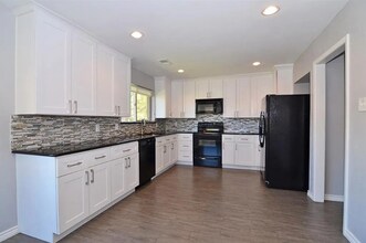 7102 Casablanca Ct in Dallas, TX - Building Photo - Building Photo