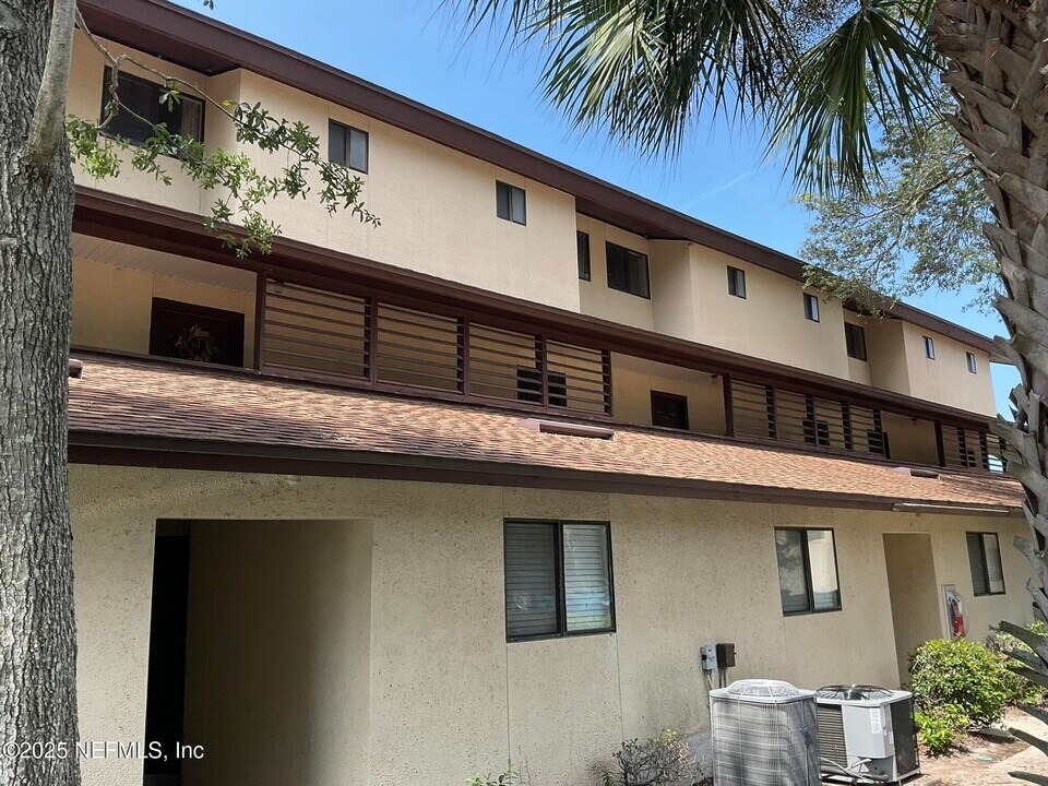 1255 Ponce Island Dr in St. Augustine, FL - Building Photo