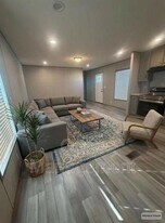 7534 US-60 in Republic, MO - Building Photo