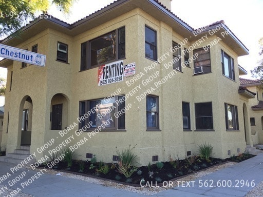 property at 952 Chestnut Ave