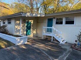 1117 Montclair Rd in Birmingham, AL - Building Photo