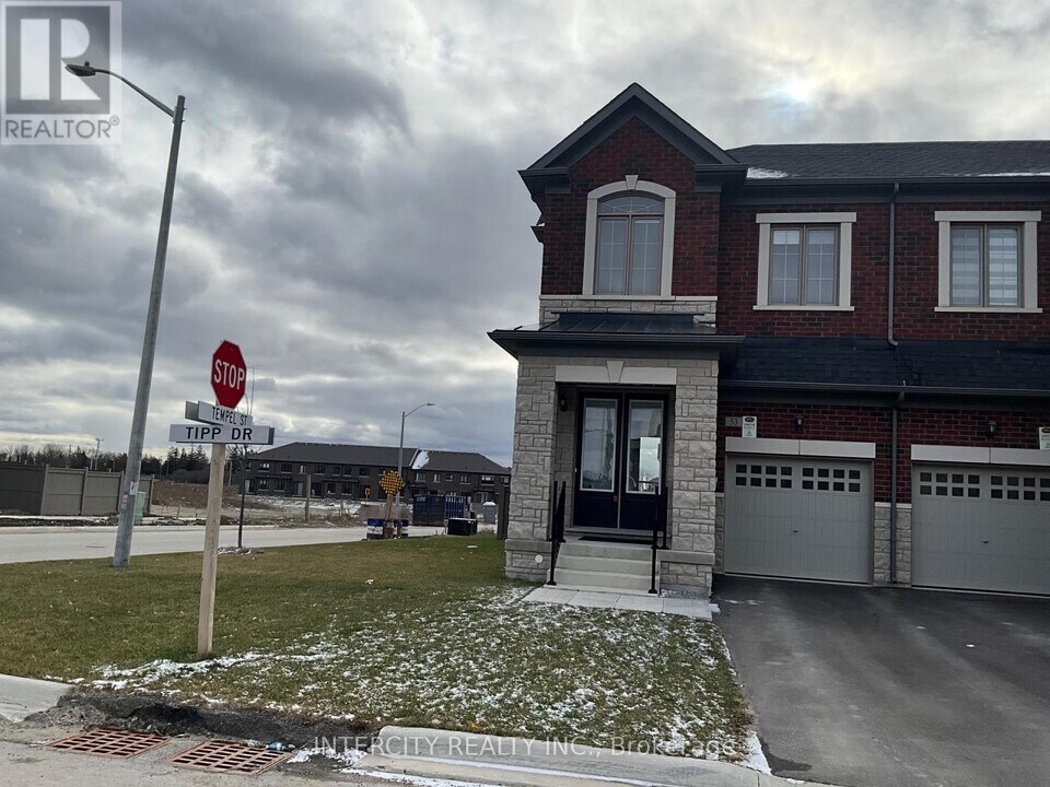 53 Tipp Dr in Richmond Hill, ON - Building Photo