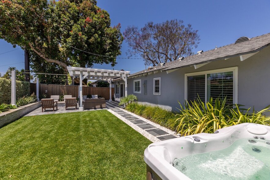 5071 Del Monaco Dr in Santa Barbara, CA - Building Photo