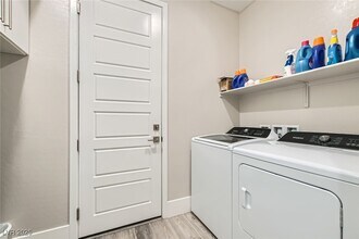 10042 Cardinal Knl Ave in Las Vegas, NV - Building Photo - Building Photo