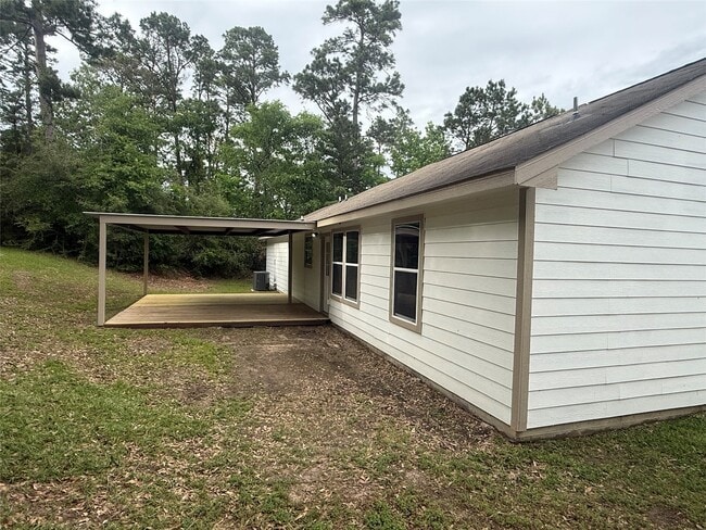 174 E Sunset Dr in Onalaska, TX - Building Photo - Building Photo