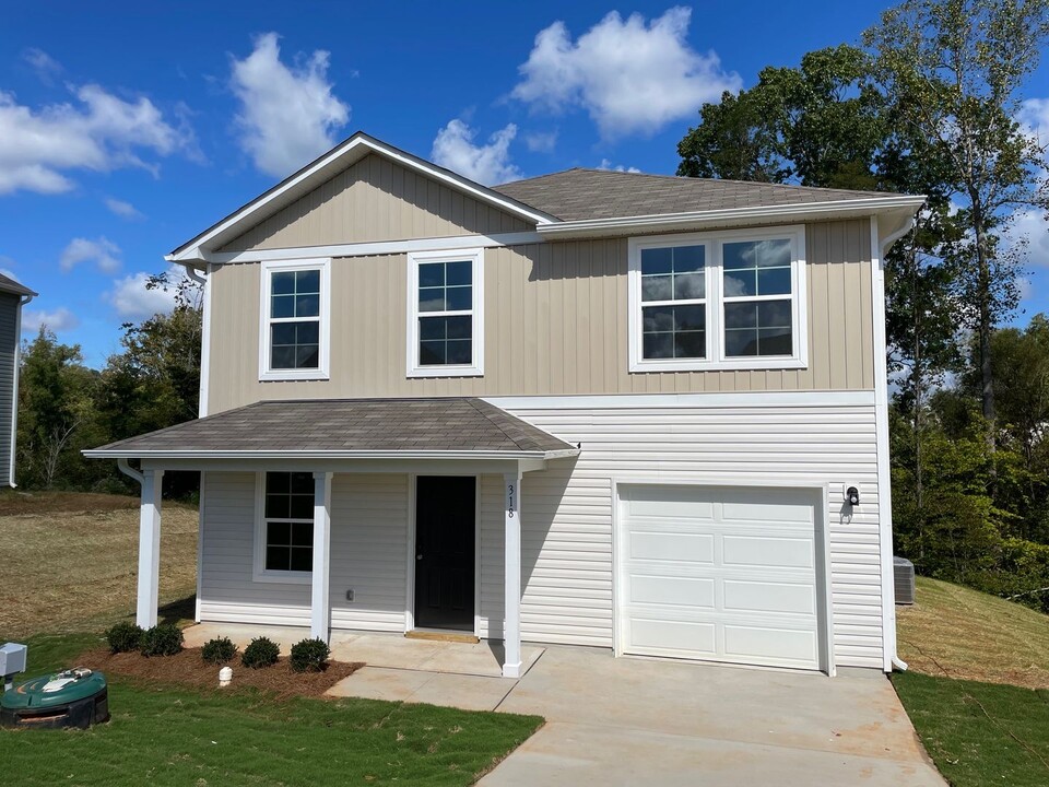 318 Peacock Cir in Lexington, NC - Building Photo