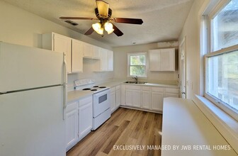 2429 Schumacher Ave in Jacksonville, FL - Building Photo - Building Photo