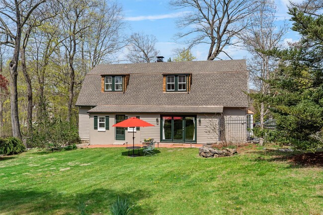 72 Clubhouse Rd in Tuxedo, NY - Building Photo - Building Photo