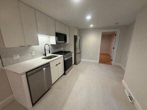 250 W Fifth St in Boston, MA - Building Photo - Building Photo