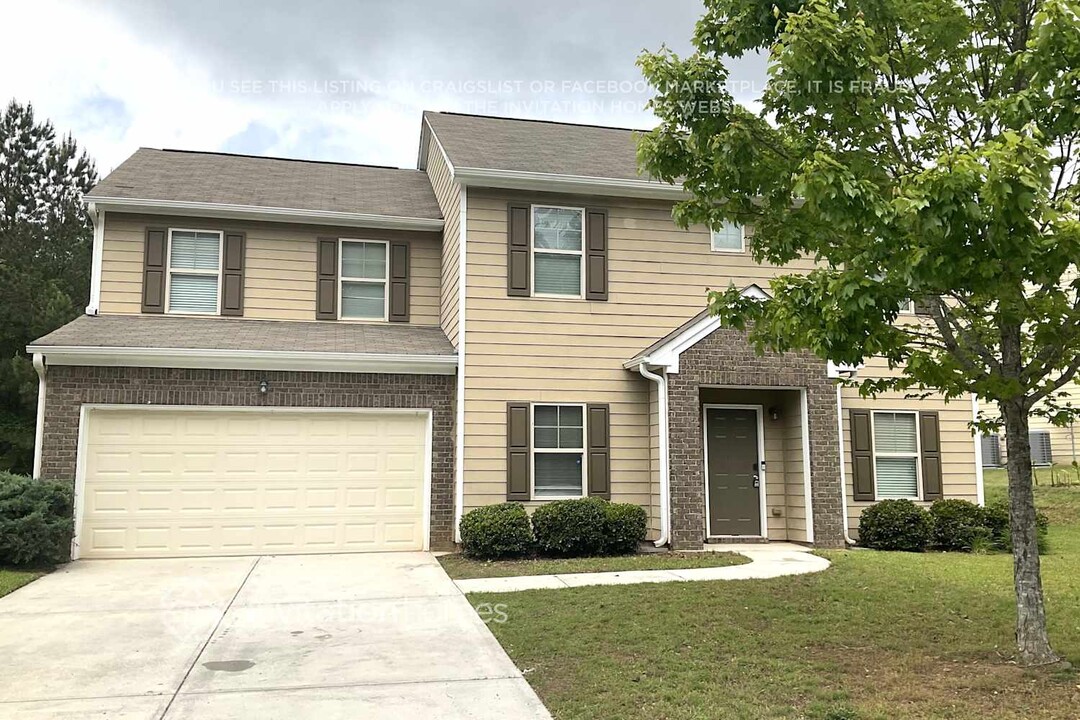 1987 Round Ridge Cir in Lithia Springs, GA - Building Photo