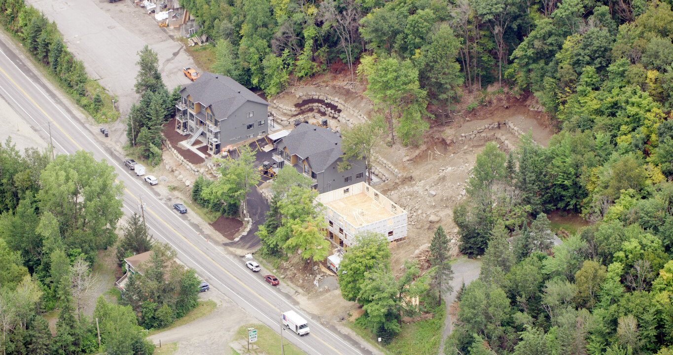 1750 De Sainte-Adèle Boul in Ste-Adèle, QC - Building Photo