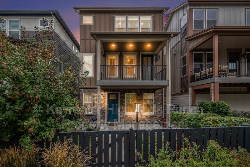 8983 Ramblestone St in Littleton, CO - Building Photo