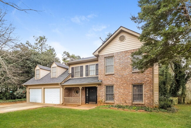 1551 Willow Creek Ct in Snellville, GA - Foto de edificio - Building Photo