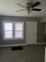 221 W Gilbert St in Wichita, KS - Building Photo