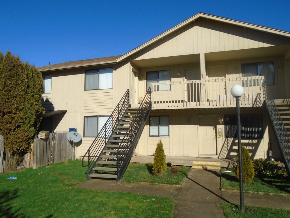 Countryside Apartments in Salem, OR - Building Photo