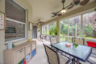 1786 Tarpon Bay Dr S in Naples, FL - Foto de edificio - Building Photo