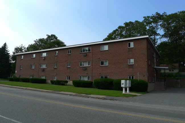 Reed Street Apartments 2 in Randolph, MA - Building Photo - Building Photo