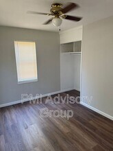 2521 SW Sunset Rd in Topeka, KS - Foto de edificio - Building Photo