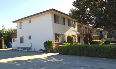 516 N Mathilda Ave in Sunnyvale, CA - Foto de edificio - Building Photo