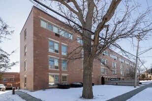 Walnut Place in Highland Park, IL - Building Photo