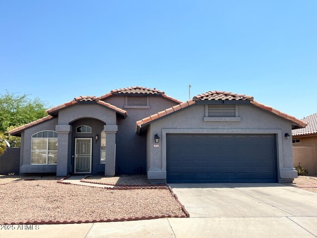 property at 1913 N 124th Dr