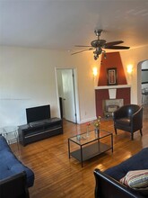 1241 13th St-Unit -4 in Miami Beach, FL - Building Photo - Building Photo