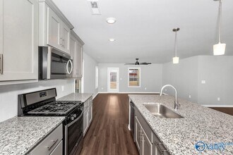213 Shubert Dr in Hazel Green, AL - Building Photo - Building Photo