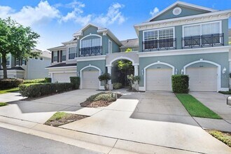2050 Park Crescent Dr in Land O Lakes, FL - Building Photo - Building Photo
