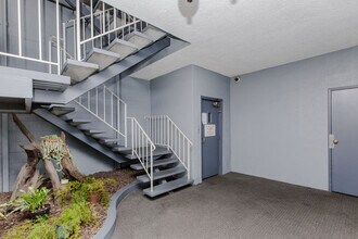 630 Mariposa in Oakland, CA - Building Photo - Building Photo