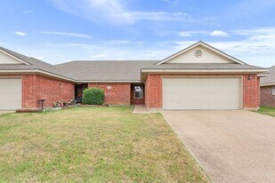 10225 Lilac Ln in Waco, TX - Building Photo