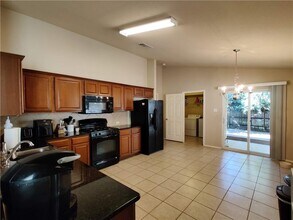 1505 Huckleberry Ln in Austin, TX - Building Photo - Building Photo