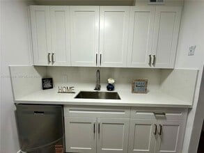 13455 SW 9th Ct, Unit 216J in Pembroke Pines, FL - Building Photo - Building Photo