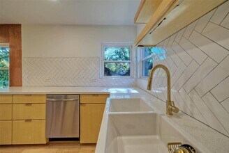 1709 Mariposa Dr in Austin, TX - Building Photo - Building Photo