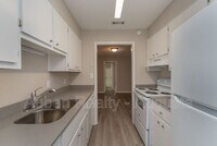1546 Hamilton Dr photo'