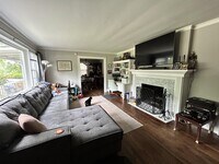 319 Clarendon Dr photo'
