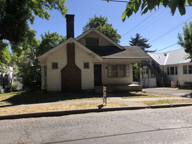 325 NE Spaulding St in Pullman, WA - Building Photo - Building Photo