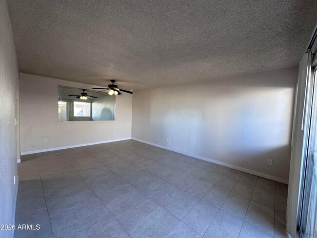 2690 N 43rd Ave in Phoenix, AZ - Building Photo - Building Photo