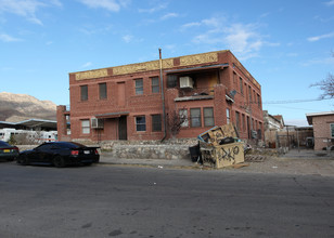 3900 N Piedras Ave in El Paso, TX - Building Photo - Building Photo