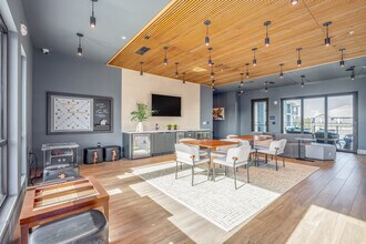 Ellis at Huntcrest in Lawrenceville, GA - Foto de edificio - Lobby