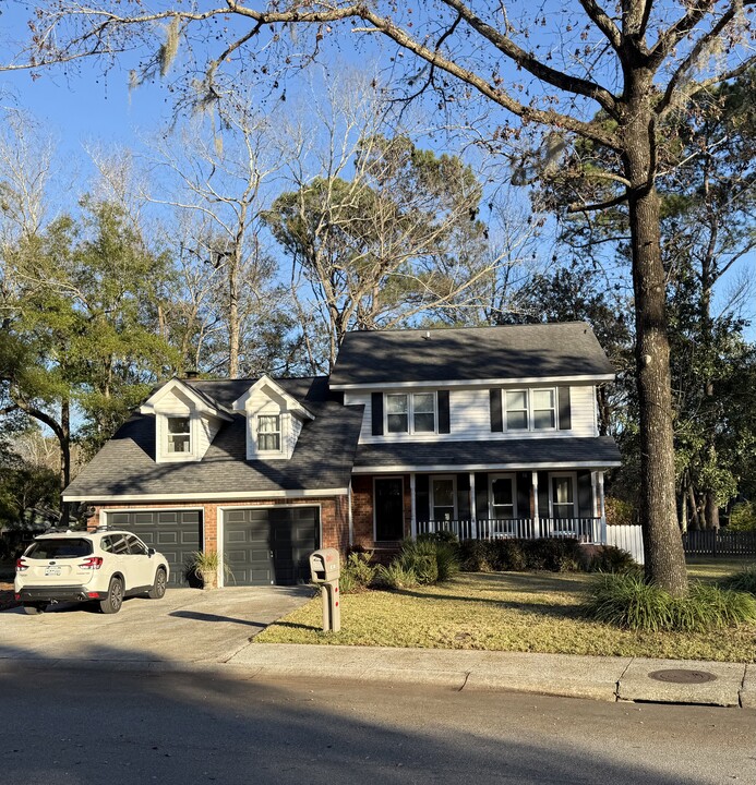 1883 Houghton Dr in Charleston, SC - Building Photo