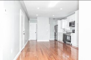 16 Gaston St in Boston, MA - Building Photo