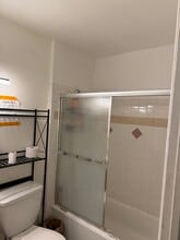 2425 1/2 Gates St, Unit Single Bedroom for Rent in Los Angeles, CA - Building Photo - Building Photo