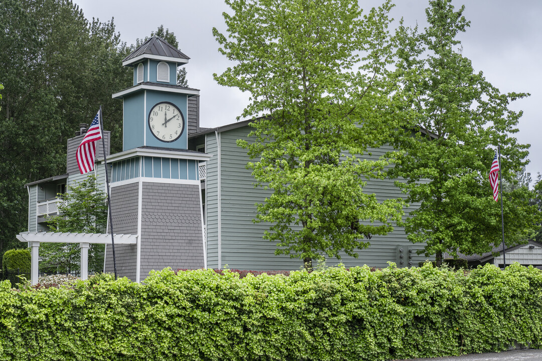 Crossroads at Meridian Apartments in Puyallup, WA - Foto de edificio