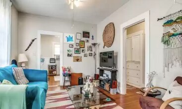 719 W French Plz, Unit 3 in San Antonio, TX - Building Photo - Building Photo