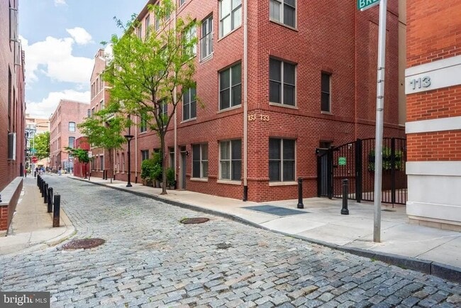 property at 133 N Bread St